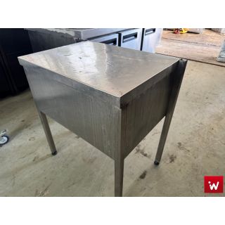 ΤΡΑΠΕΖΙ ΙΝΟΧ 65Χ48Χ73 ΜΕΤΑΧΕΙΡΙΣΜΕΝΟ