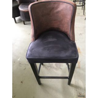 ΜΕΤΑΧΕΙΡΙΣΜΕΝΟ ΣΚΑΜΠΟ ΞΥΛΙΝΗ ΒΑΣΗ ΣΥΝ ΔΕΡΜΑΤΙΝΗ